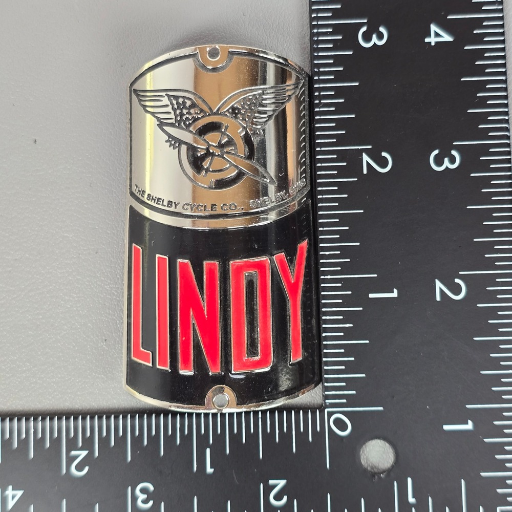 Shelby Cycle Co Lindy Bicycle Head Badge Chrome Black Red Winged Propeller READ - Picture 5 of 7